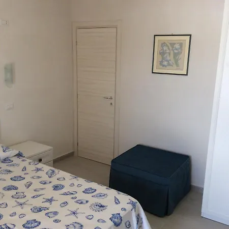 Bed and Breakfast Il Sorriso Di Monica 4*